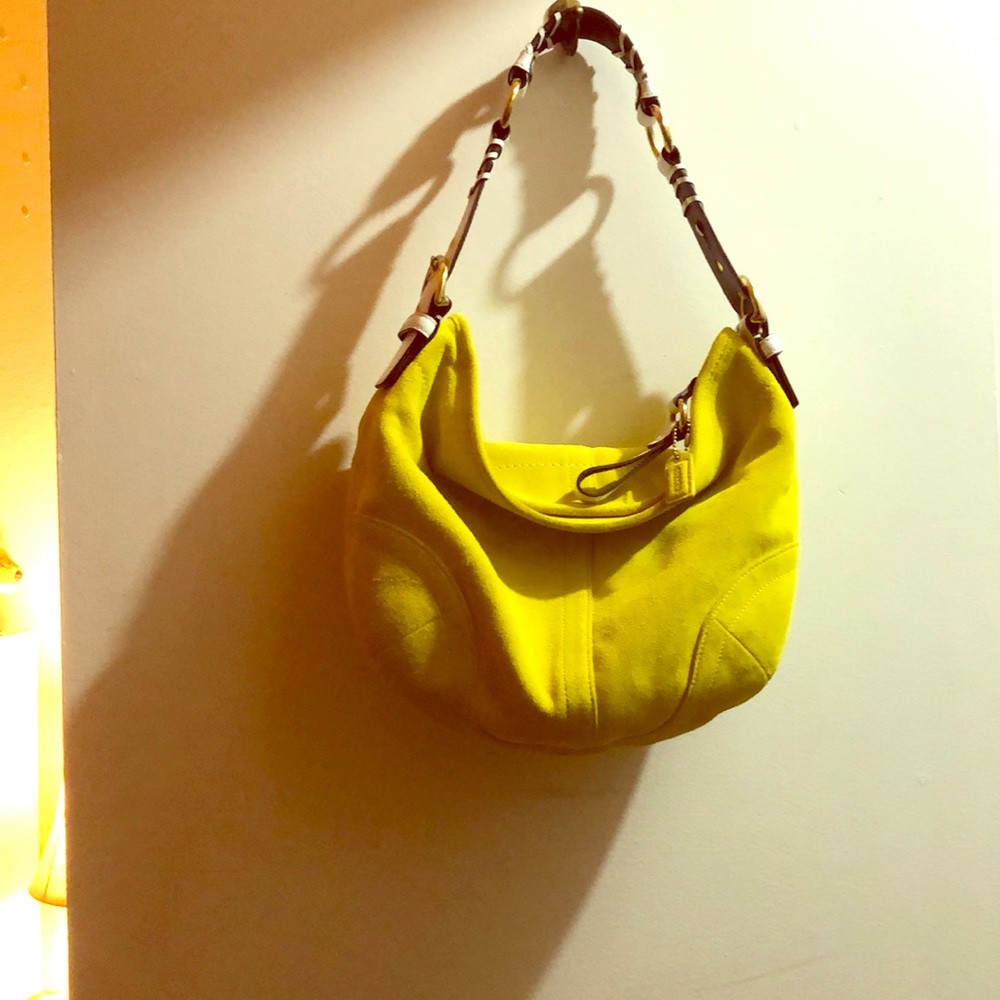 Like new unique coach soft leather purse.